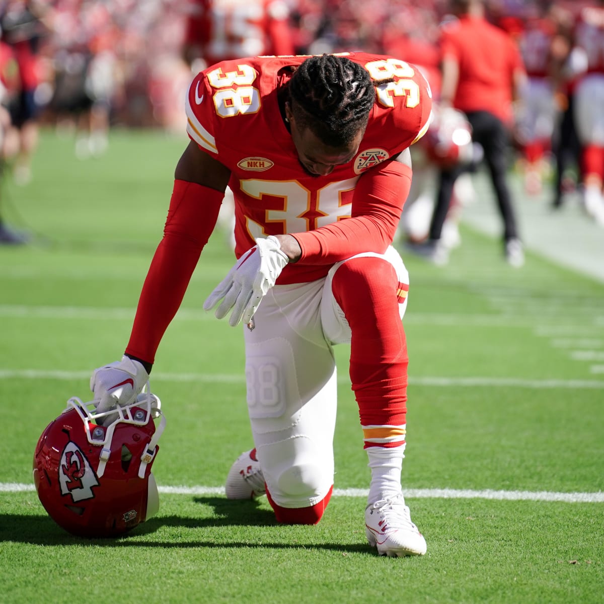 Unknown stars emerge for suddenly stingy Chiefs defense