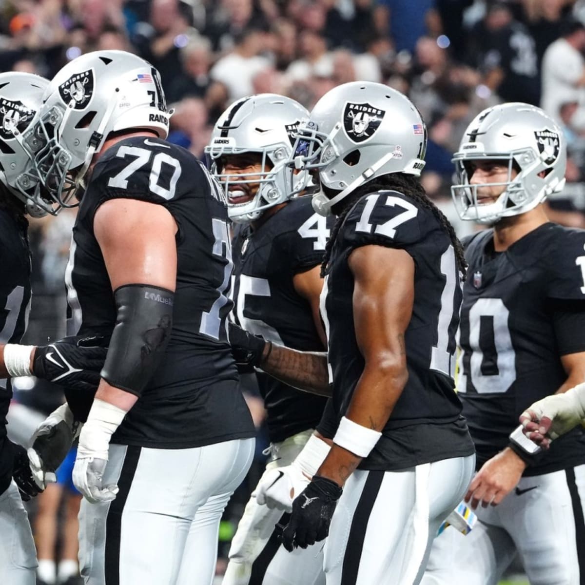 2021 NFL Week 5: Chicago Bears defense smothers Las Vegas Raiders, allowing  offense to take baby steps towards competence - Windy City Gridiron