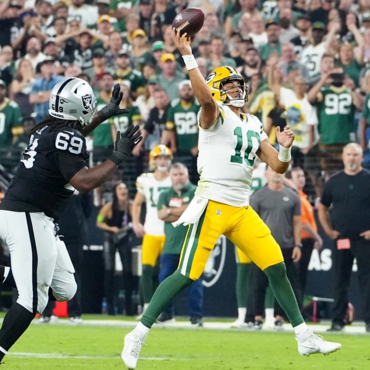 Packers move to 13-0 with 46-16 win over Raiders - Deseret News