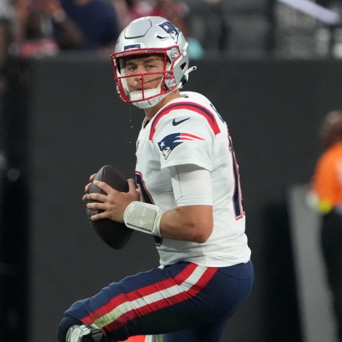 Mac Jones Throws 3 INTs, Patriots' Offense Struggles Mightily In Loss To  Saints - CBS Boston