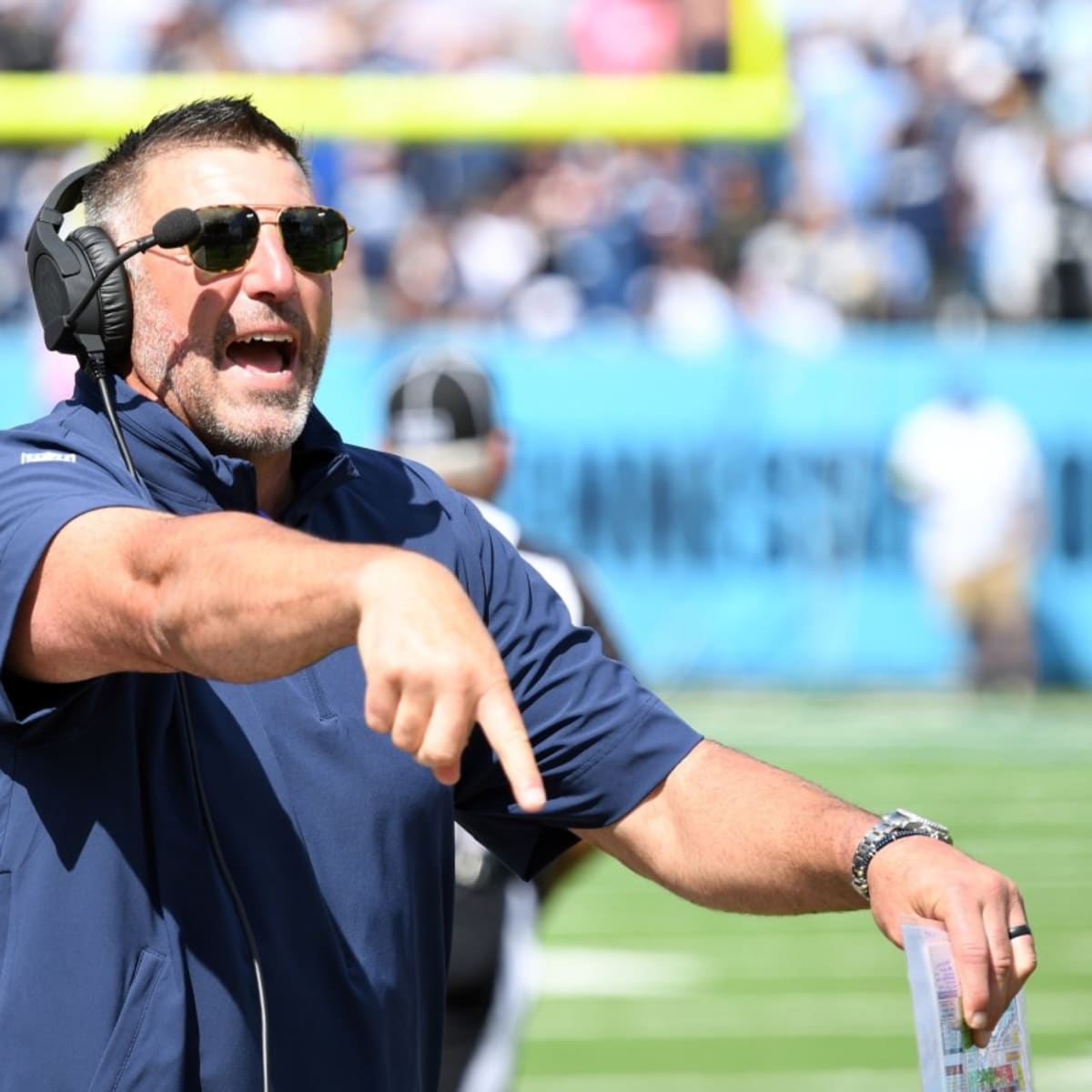 Titans Coach Mike Vrabel Doubling Down After 0-2 Start, Rout - Bloomberg