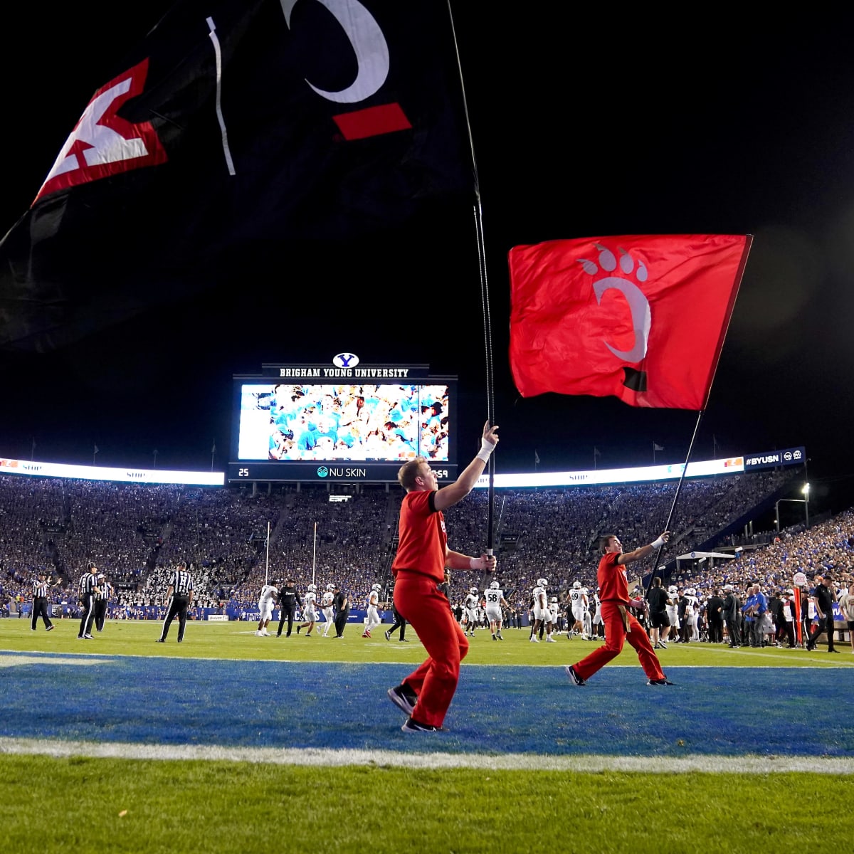 Cincinnati Football on X: Just Revealed: The #Bearcats uniform combo for  the home opener inside #Nippert2015  / X