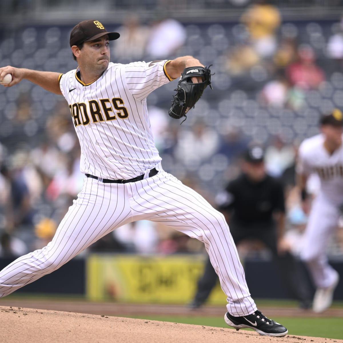 Seth Lugo throws 7 sharp innings in Padres debut