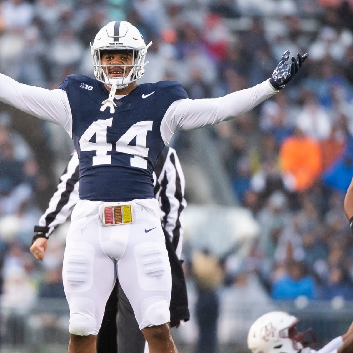 Penn State Football: Defensive End Chop Robinson Declares for 2024 NFL  Draft - Sports Illustrated Penn State Nittany Lions News, Analysis and More