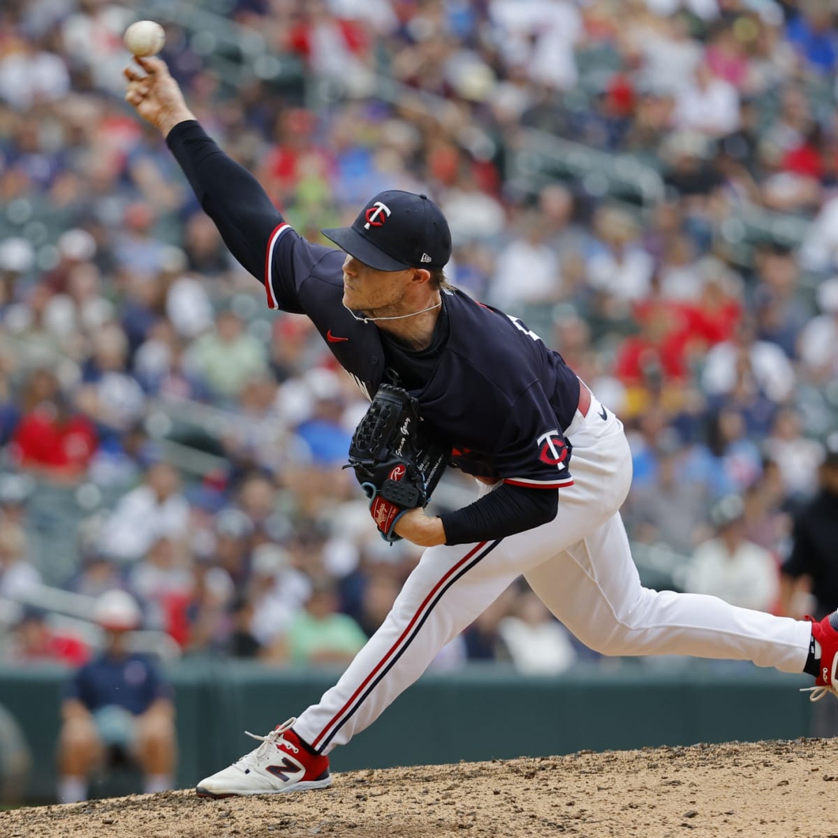 Dodgers Re-Sign One Of Their Best Pitchers