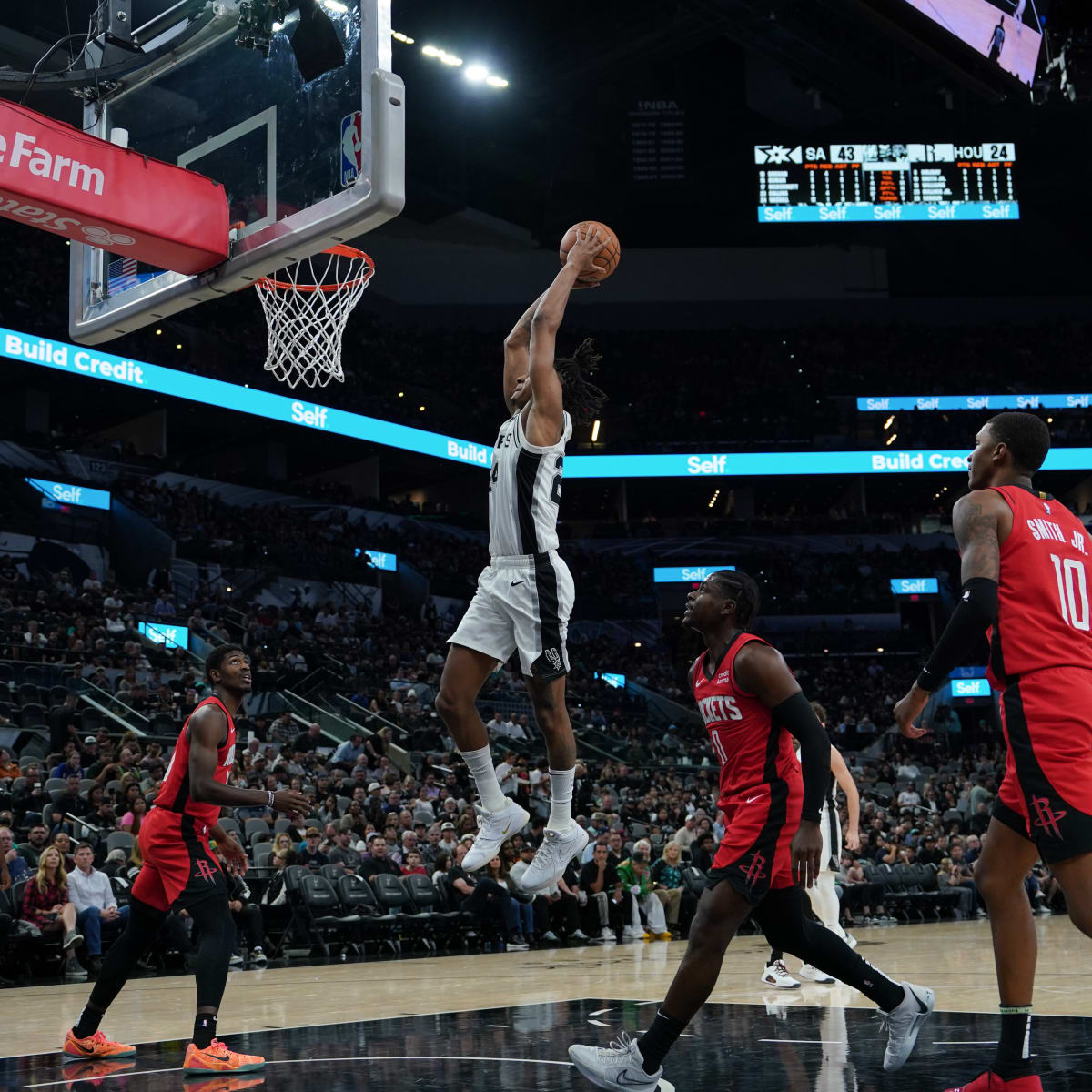 Spurs rout Rockets 124-105 with 26 from Vassell - Seattle Sports