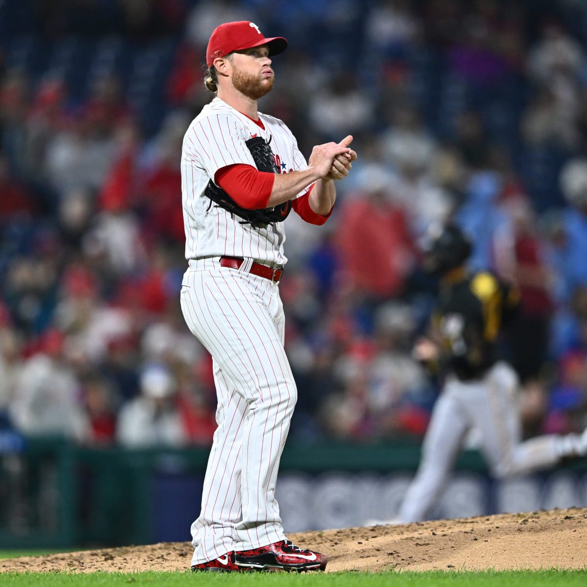 Diamondbacks walk off against Phillies in pivotal NLCS Game 3