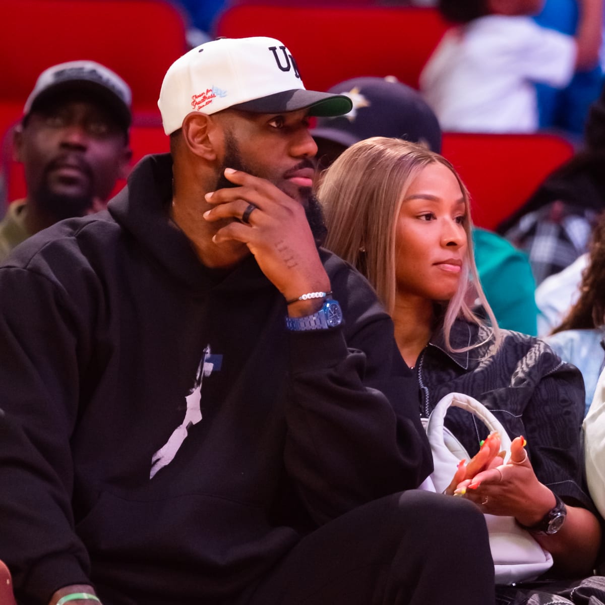 Lakers News: Jalen Hurts Reacts To Meeting LeBron James At 76ers Game - All Lakers | News, Rumors, Videos, Schedule, Roster, Salaries And More