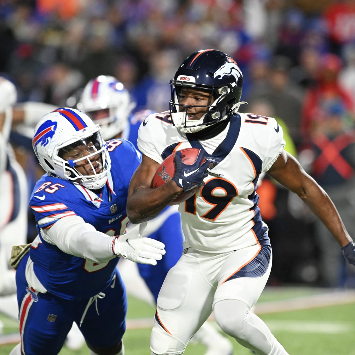 Buffalo Bills' 12th man gifts win to Denver Broncos in Week 10 - Buffalo  Rumblings