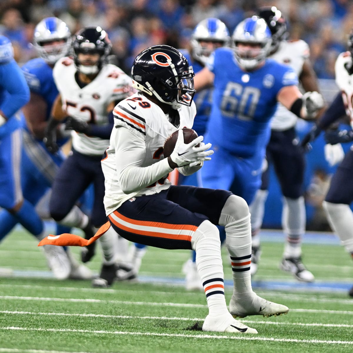 Bears' inactives vs. Lions: LB Tremaine Edmunds to play through