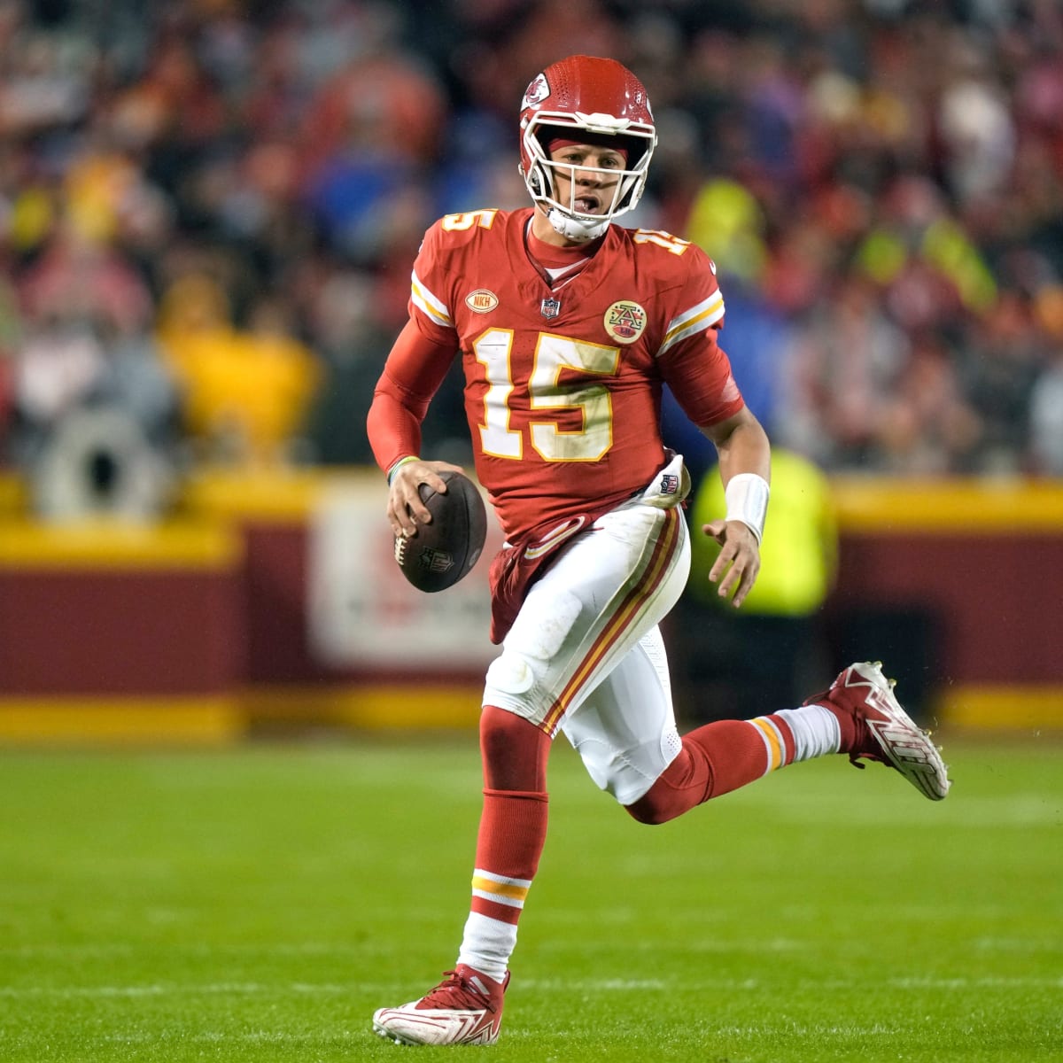 Chiefs offense lets down, makes big mistakes in allowing the Eagles to pull  off a win