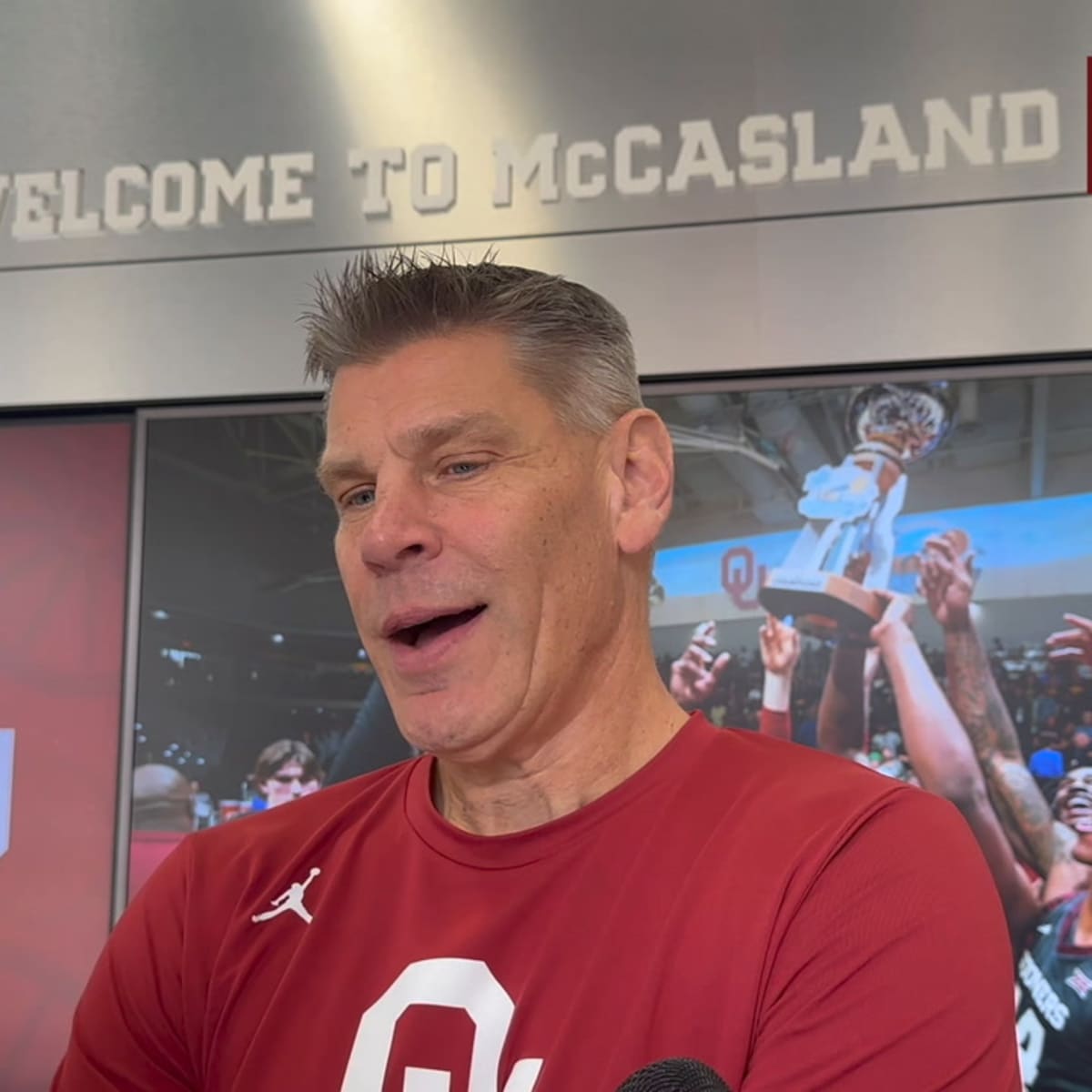 WATCH: Oklahoma HC Porter Moser Interview - Sports Illustrated Oklahoma  Sooners News, Analysis and More