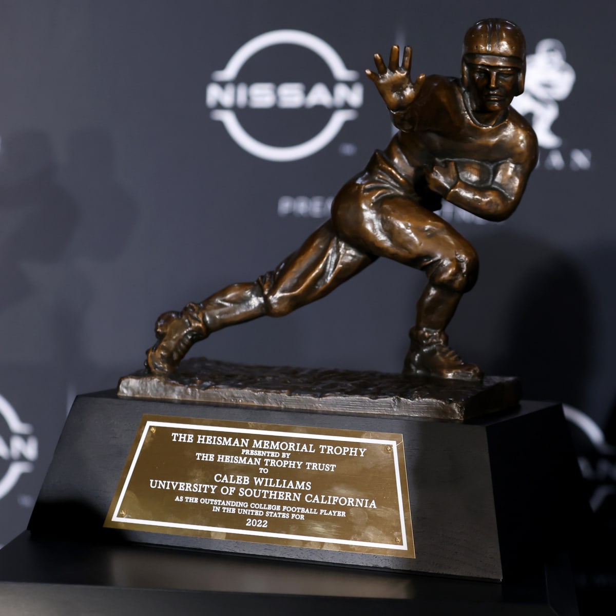 Oregon football's Bo Nix comes up short at Heisman Trophy ceremony