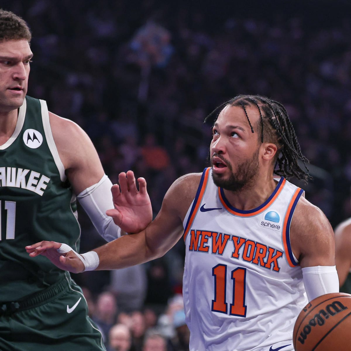 Knicks Earn Much-Needed Win Over Bucks to Tip Off Christmas - Sports  Illustrated