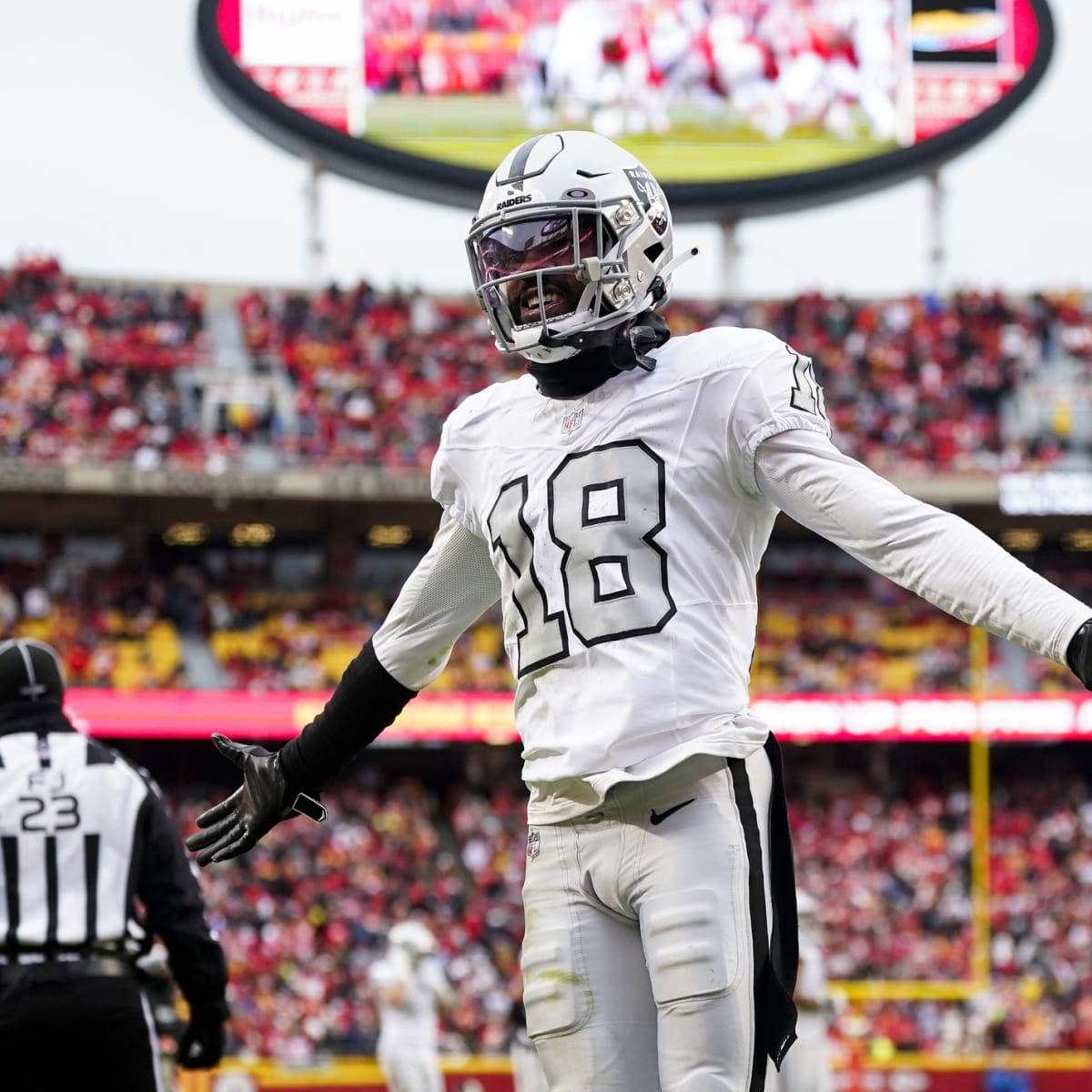 Jack Jones gets second chance under Antonio Pierce's Raiders after getting  waved by Patriots