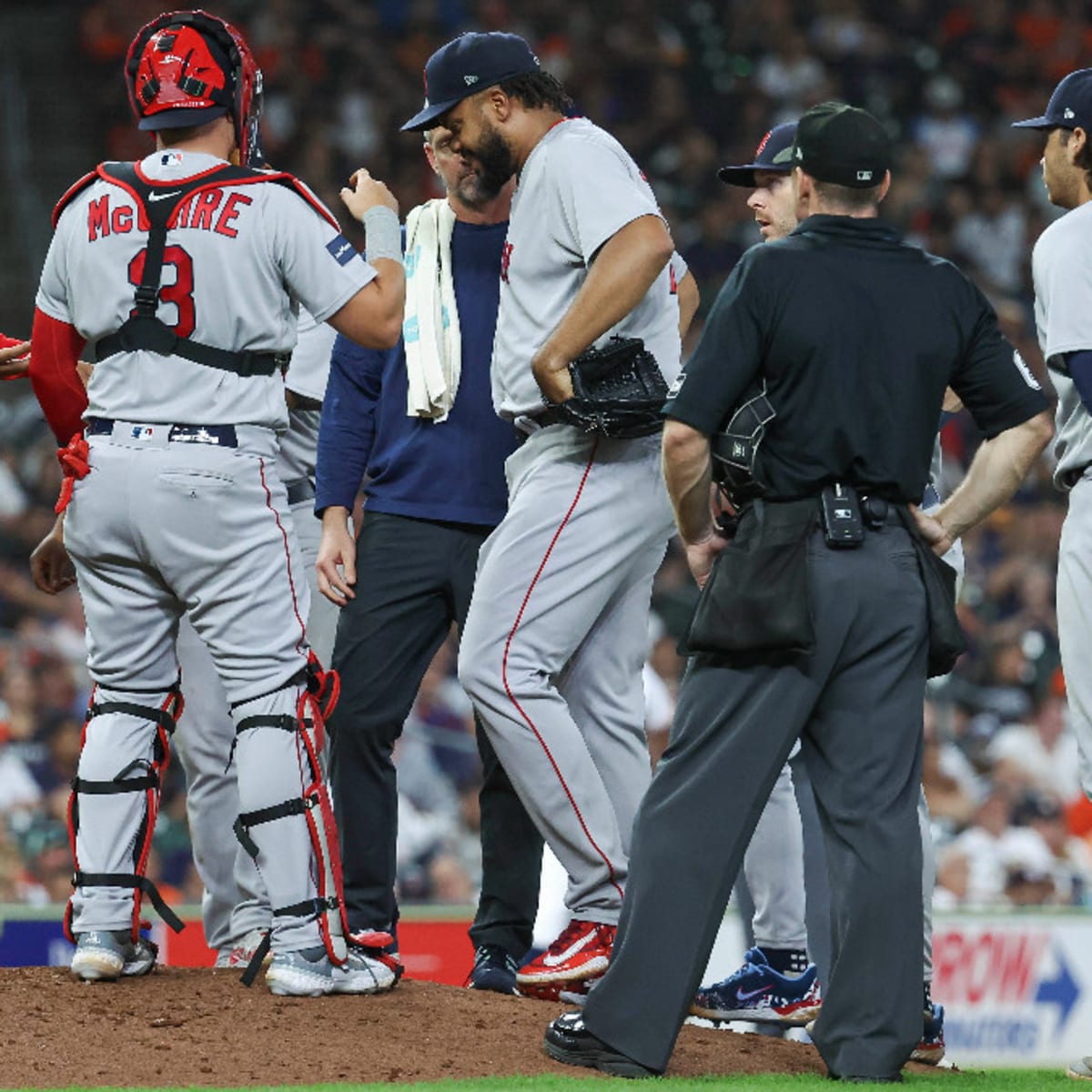 Red Sox closer Kenley Jansen offers health update after leaving game with  dizziness 