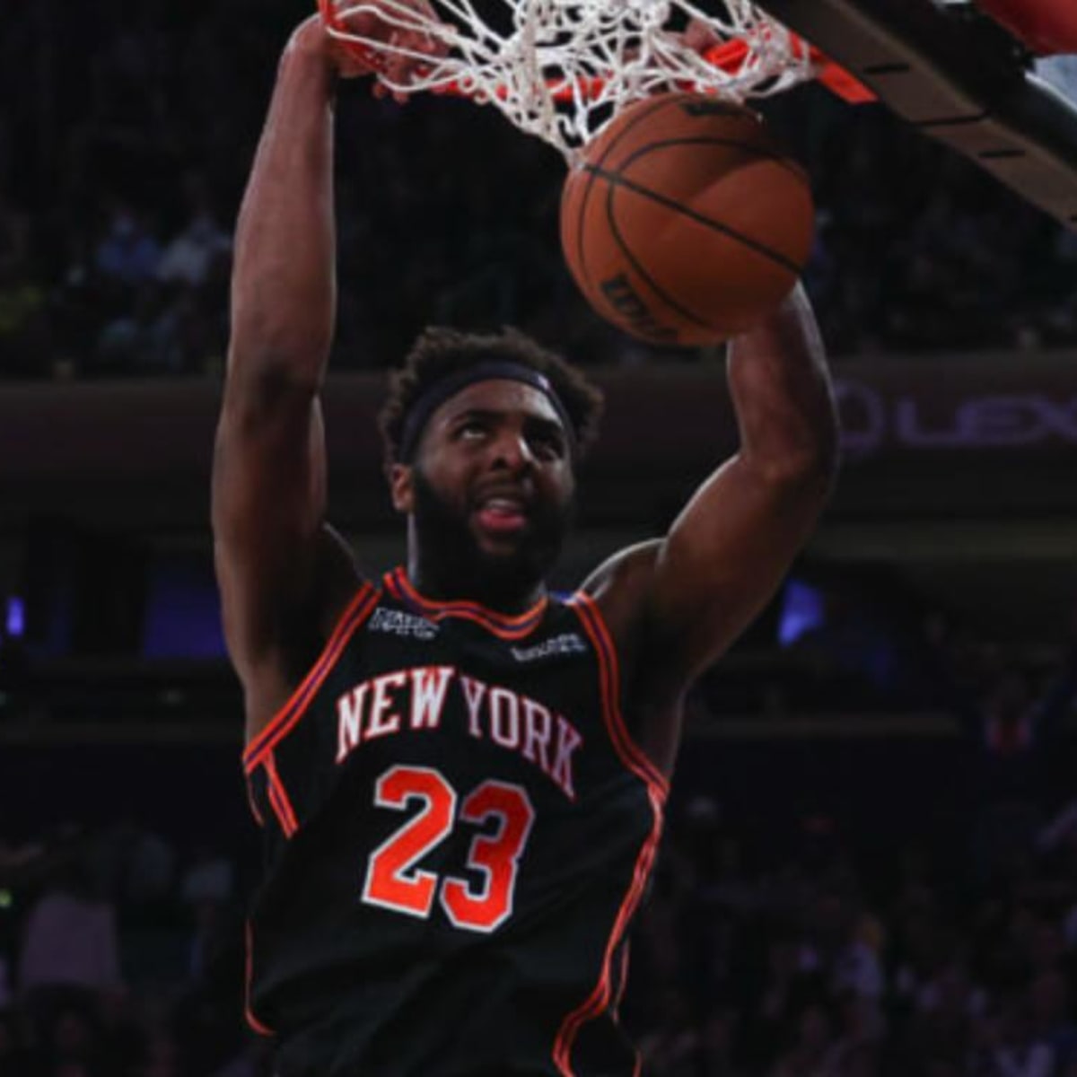 Knicks center Mitchell Robinson undergoes thumb surgery, out at least three  weeks - NBC Sports