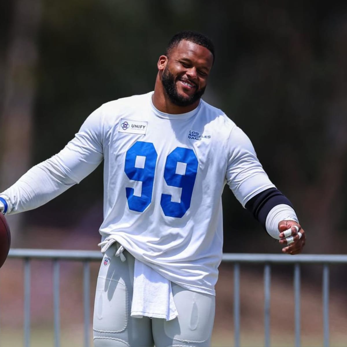 Twitter Reacts to Los Angeles Rams Defensive Tackle Aaron Donald Choking  Rookie Elijah Garcia During Practice Drill