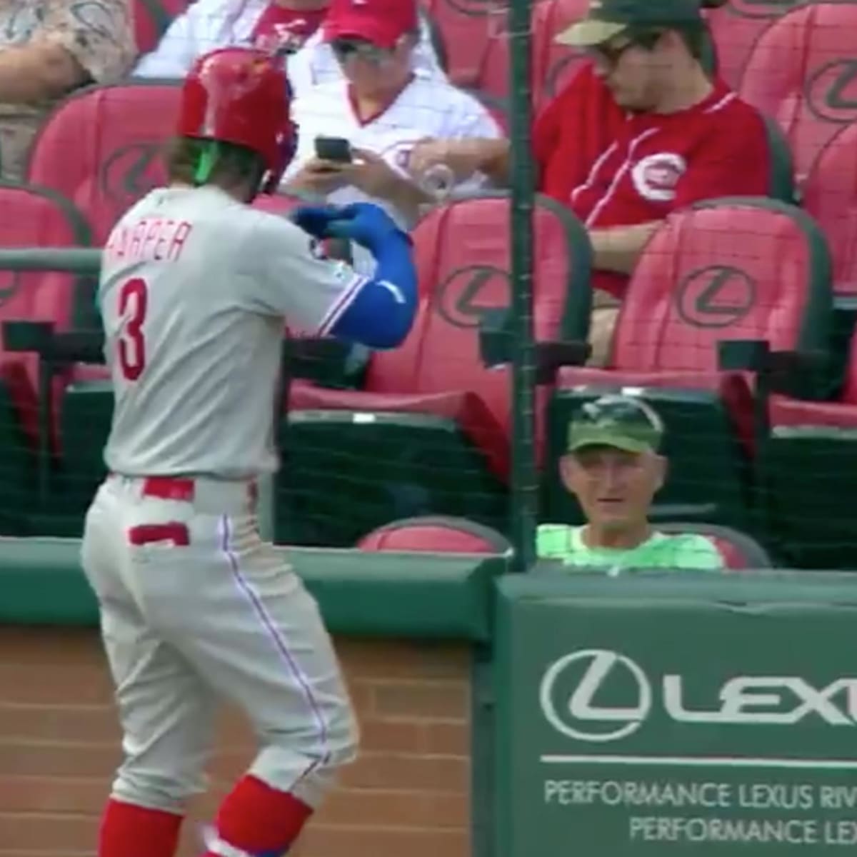 Bryce Harper, Ohio State fan, throws an 'O-H' to young Notre Dame