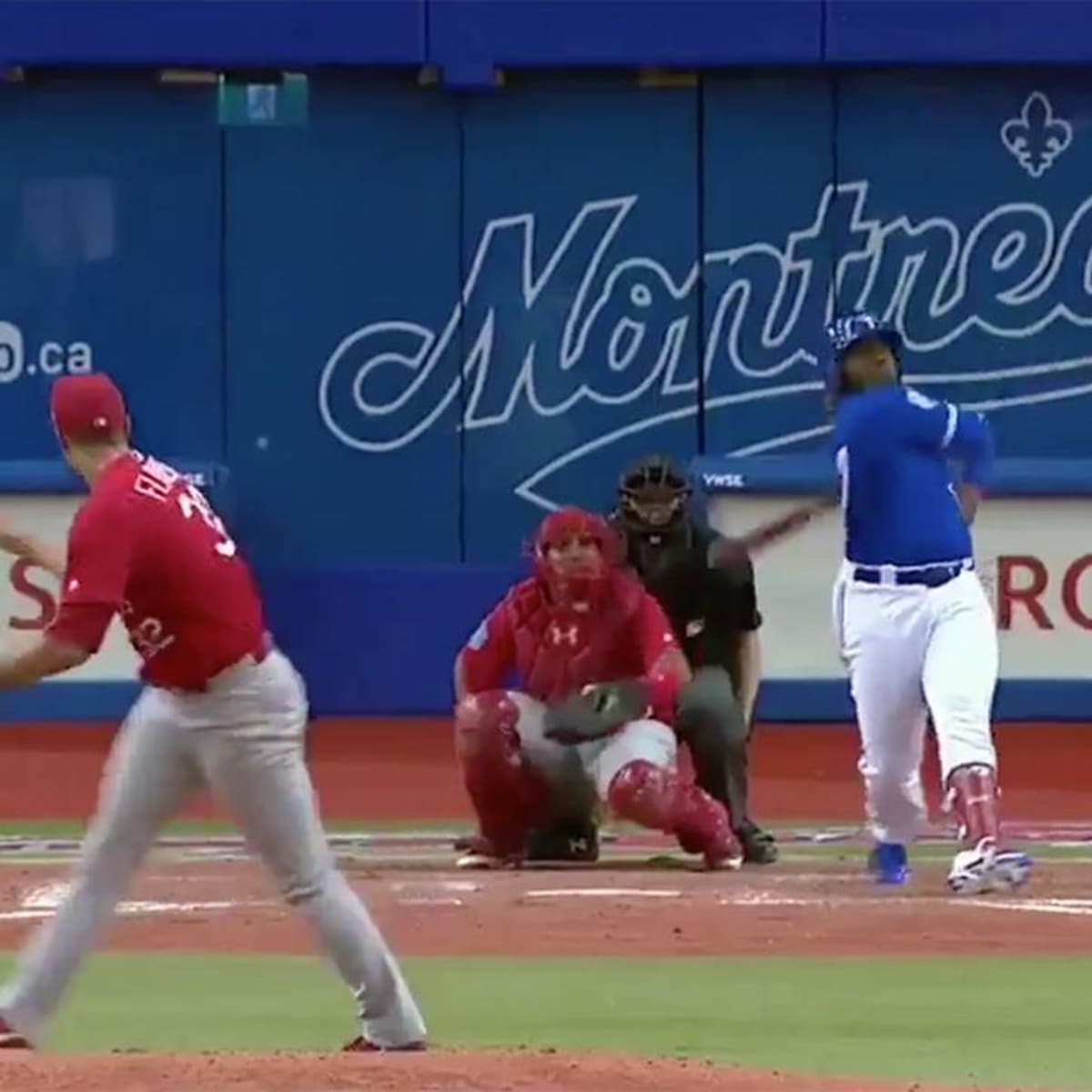 VIDEO: Vladimir Guerrero Jr., Blue Jays' top prospect, hits walk-off home  run in Montreal while wearing dad's No. 27 – New York Daily News