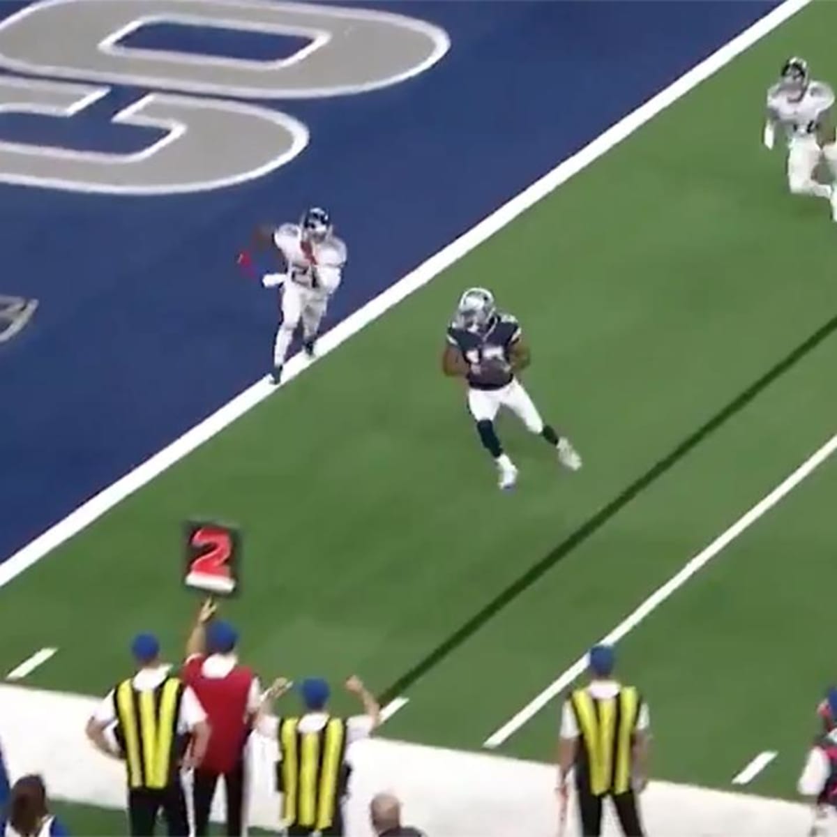 WATCH: Amari Cooper scores first touchdown as a Cleveland Brown in