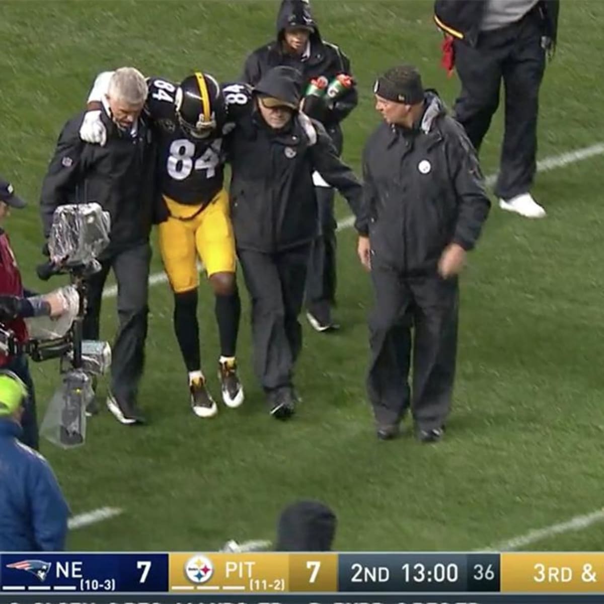 Antonio Brown injury update: Steelers WR hurts calf against Patriots 