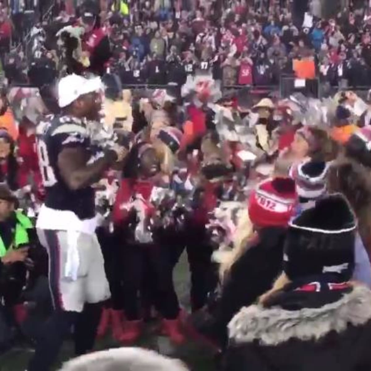 Watch Martellus Bennett dance with the Patriots cheerleaders after