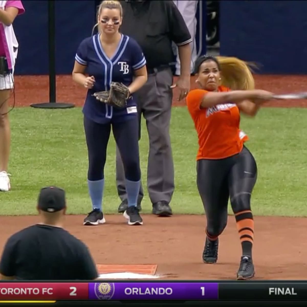 Marcell Ozuna's wife Genesis hits home run (video) - Sports Illustrated