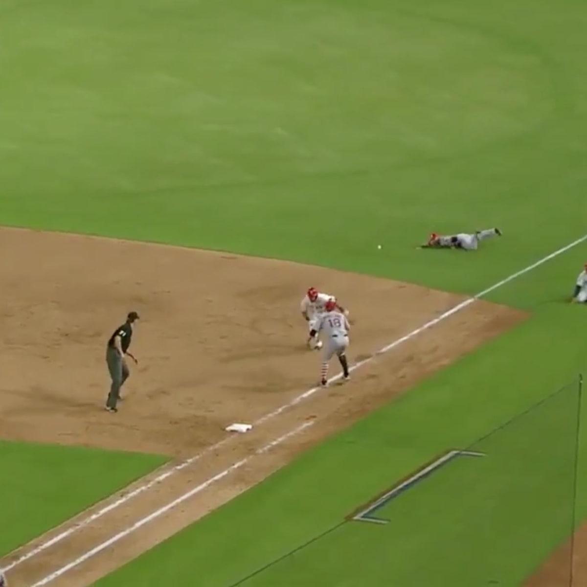 Dustin Pedroia demonstrates heart again with game-tying sacrifice