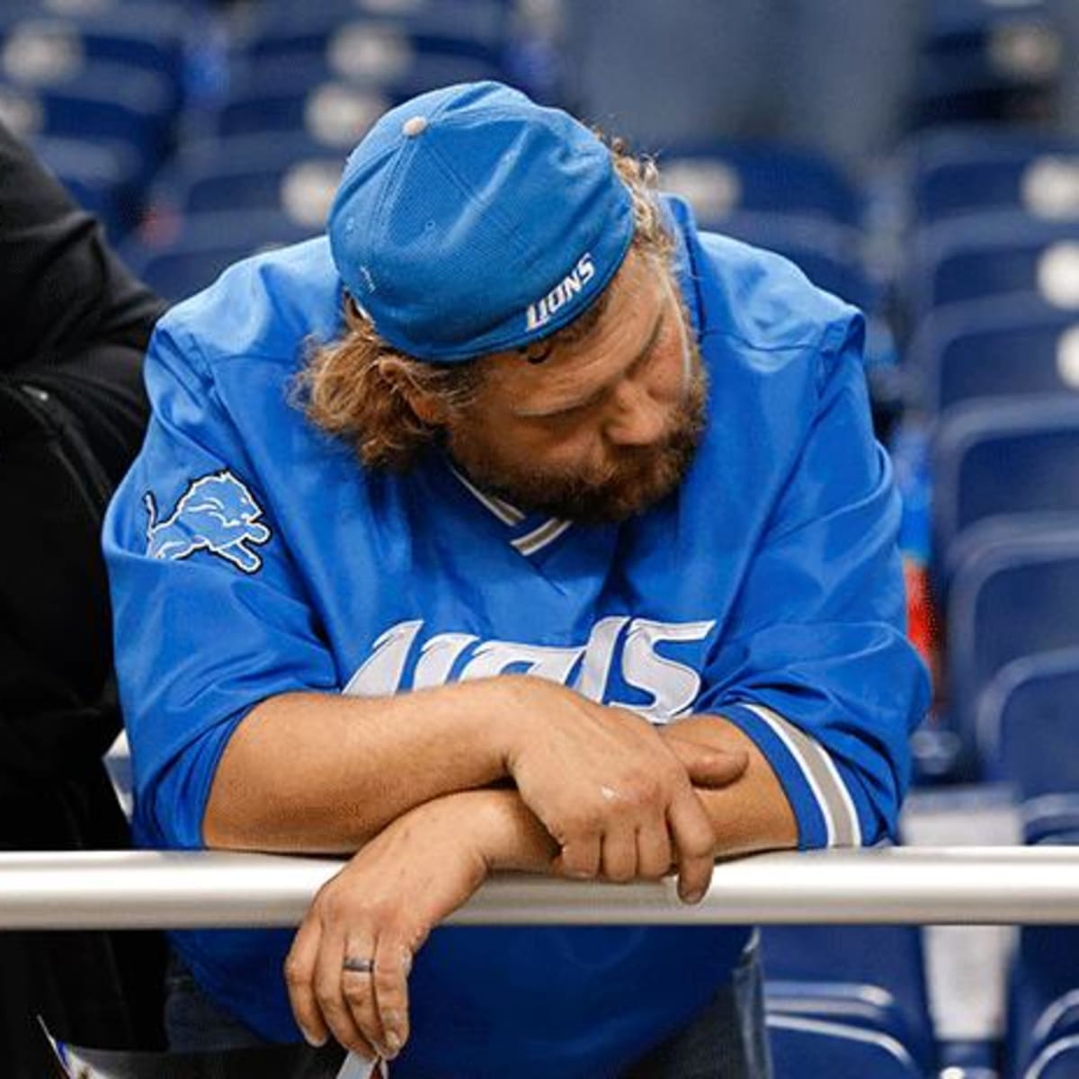 Broncos fans counted down the play clock to help their inept coach avoid a  delay of game 