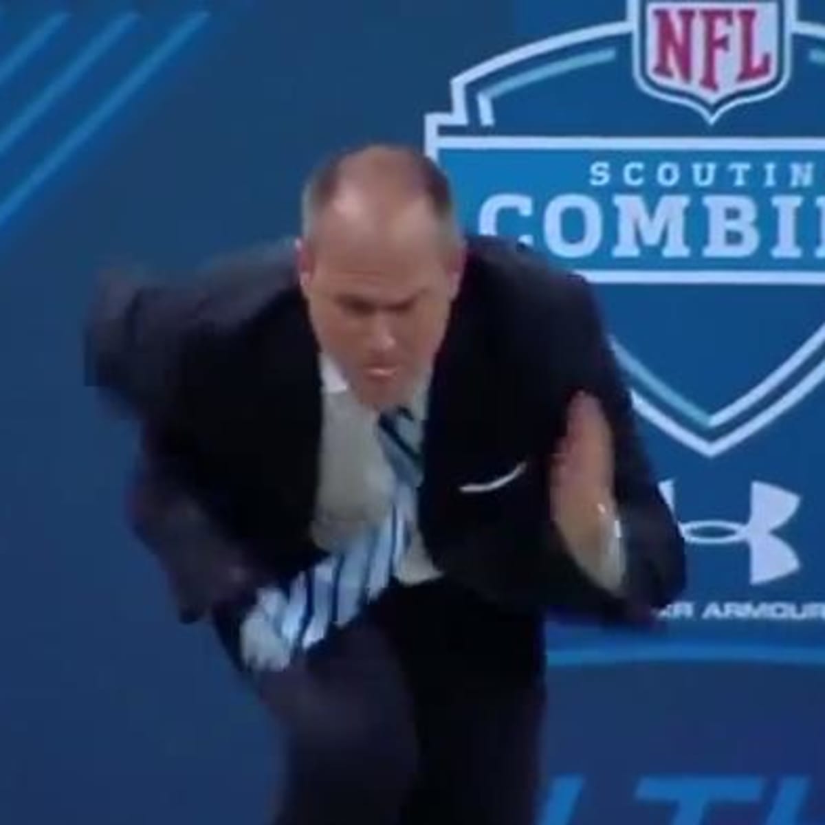 Rich Eisen's dash brings in charity cash at NFL Combine – Orange County  Register