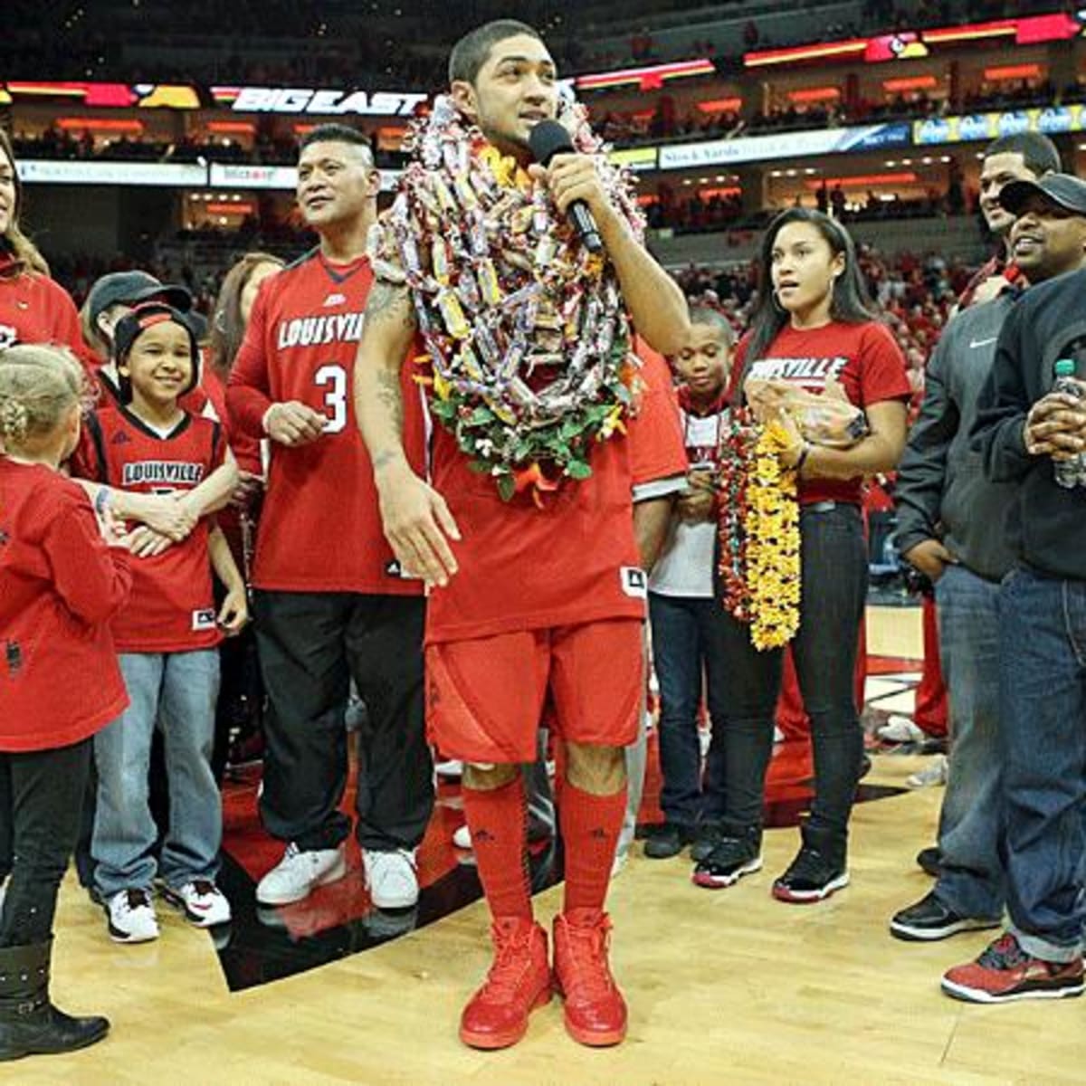  PEYTON SIVA UNIVERSITY OF LOUISVILLE 8X10 HIGH GLOSSY