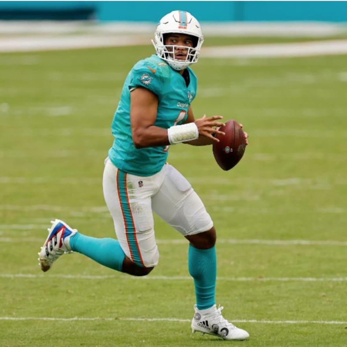 Miami Dolphins-Las Vegas Raiders Preseason Home Opener Observations -  Sports Illustrated Miami Dolphins News, Analysis and More