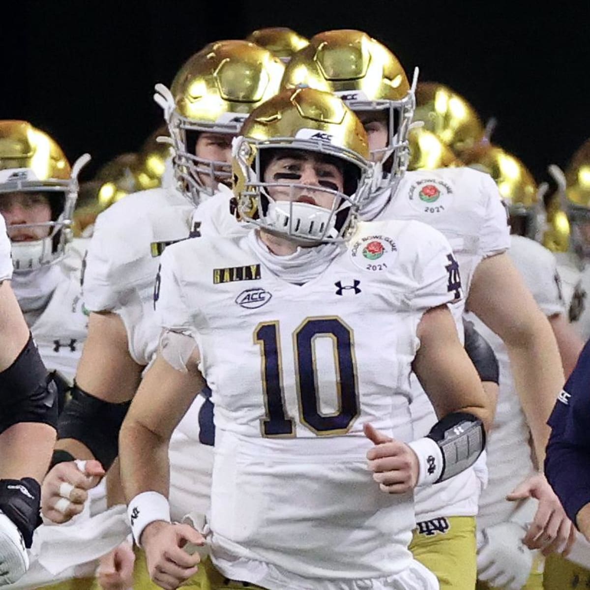 Ian Book plans to return to quarterback Notre Dame in 2020 season - ABC7  Chicago