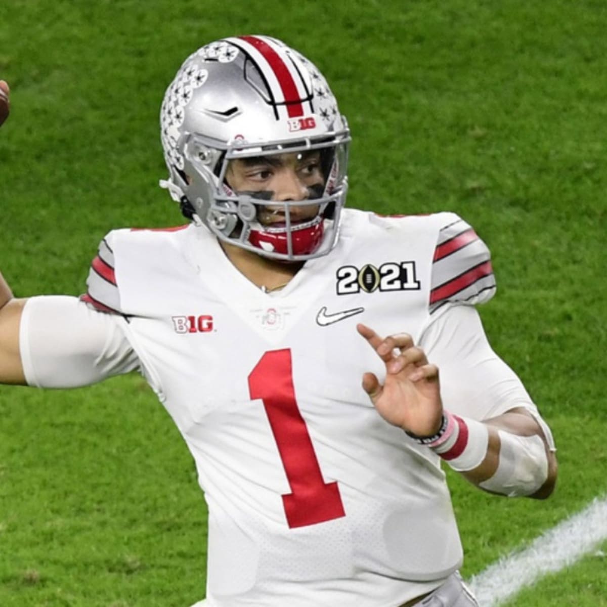 2021 NFL Mock Draft: 49ers lock in on Ohio State QB Justin Fields, Broncos  trade up for NDSU QB Trey Lance, NFL Draft