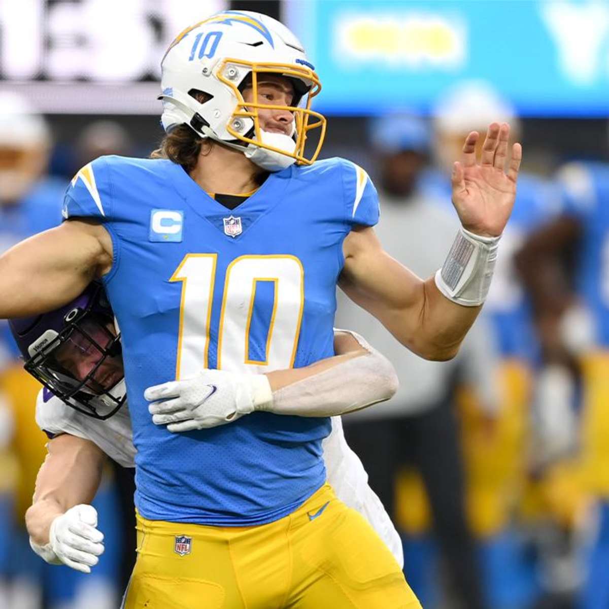 San Francisco 49ers vs Los Angeles Chargers Prediction, Pick, Odds: Will  Justin Herbert Struggle on SNF?