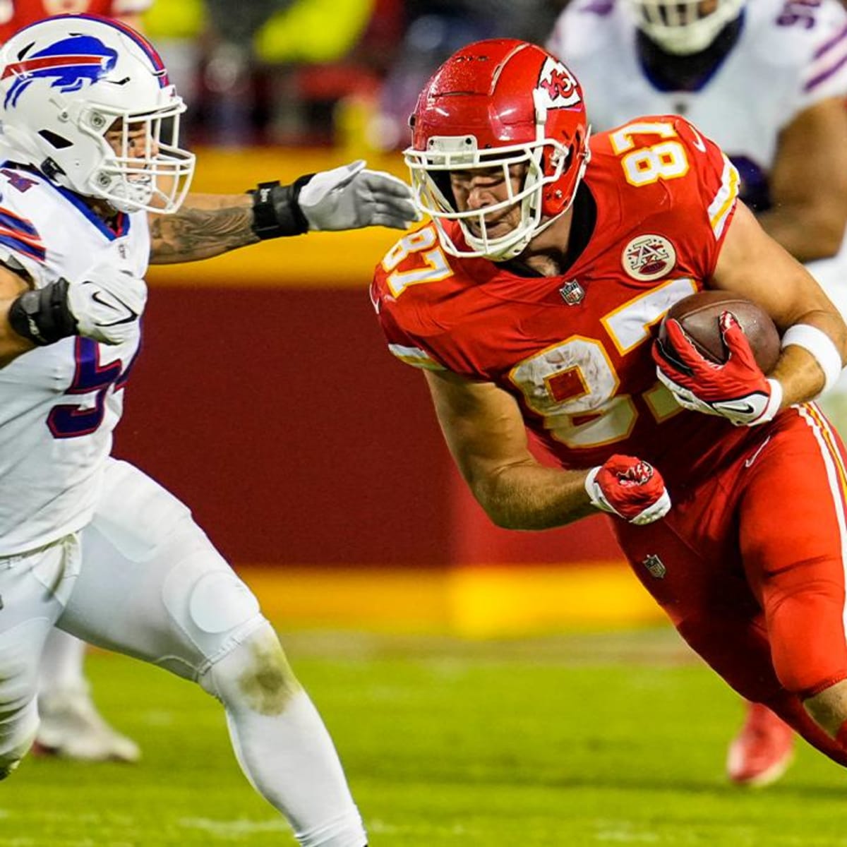 NFL divisional round parlay picks: Back the Bills and Chiefs at home