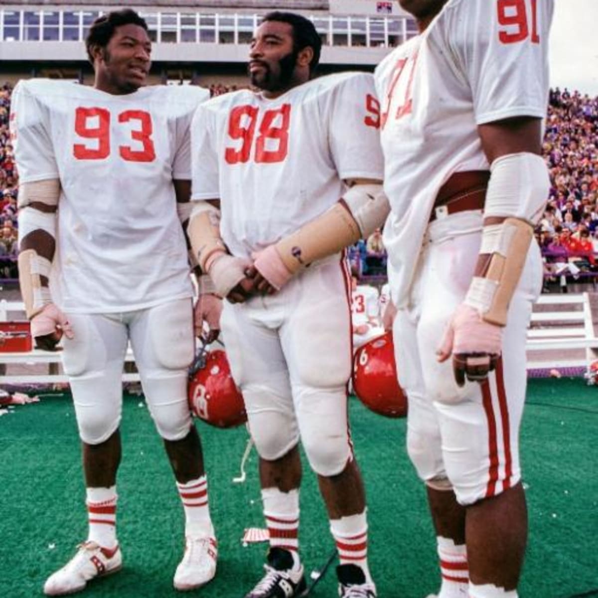 Dewey Selmon Joins 2022 Orange Bowl Hall of Fame Class - University of  Oklahoma