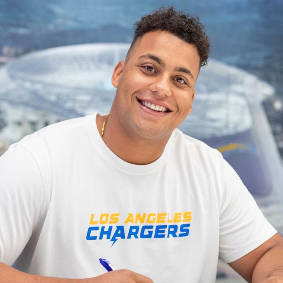 Rashawn Slater Signs Four-Year Deal With Chargers - Sports