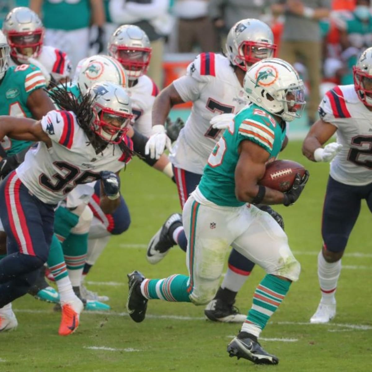 Miami Dolphins Handle New England Patriots in Week 1: The Five Biggest  Plays - Sports Illustrated Miami Dolphins News, Analysis and More