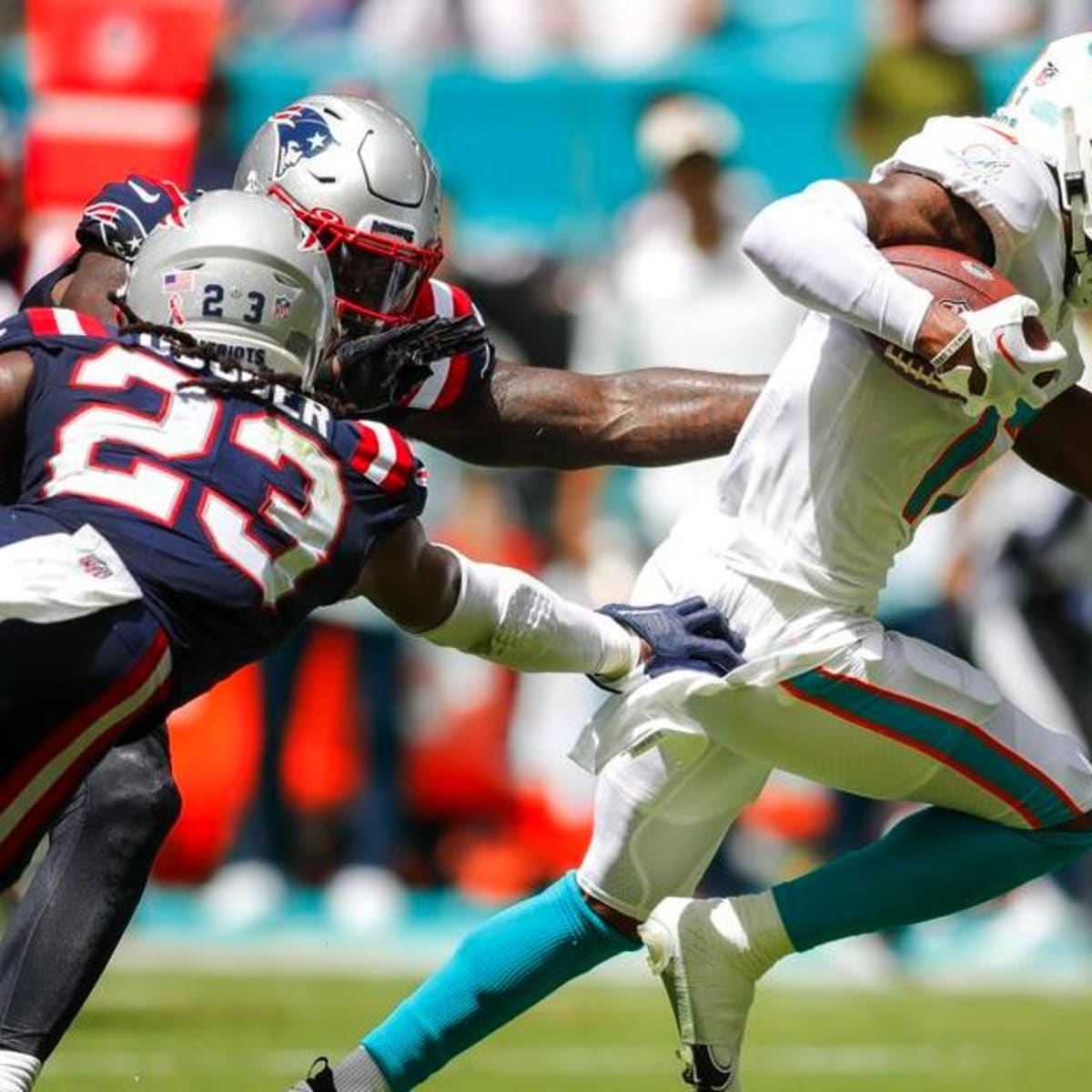 Packers stun Dolphins, complete Christmas comeback in Miami to keep season  alive