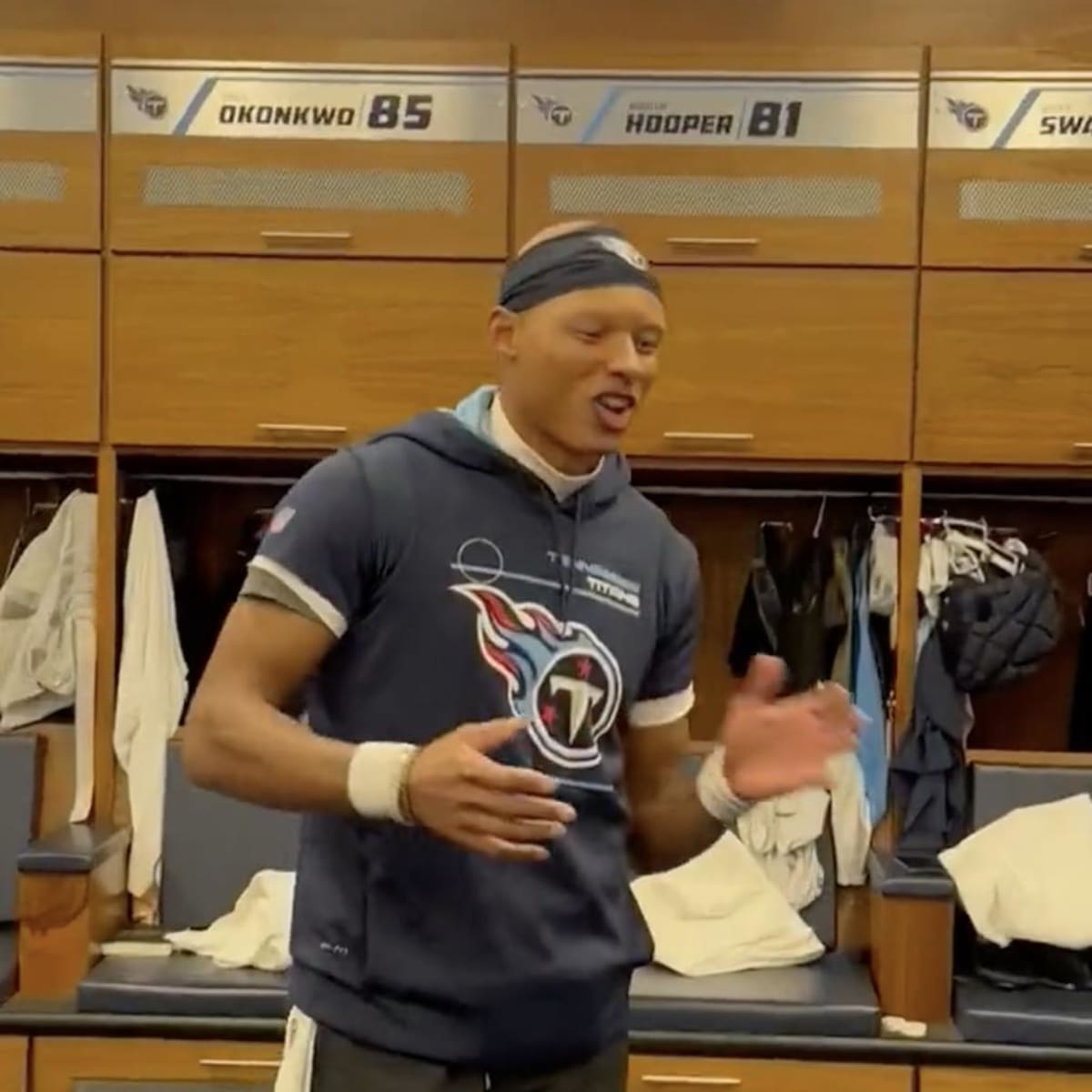 Tennessee's Josh Dobbs can buy Cardinals jersey after viral video