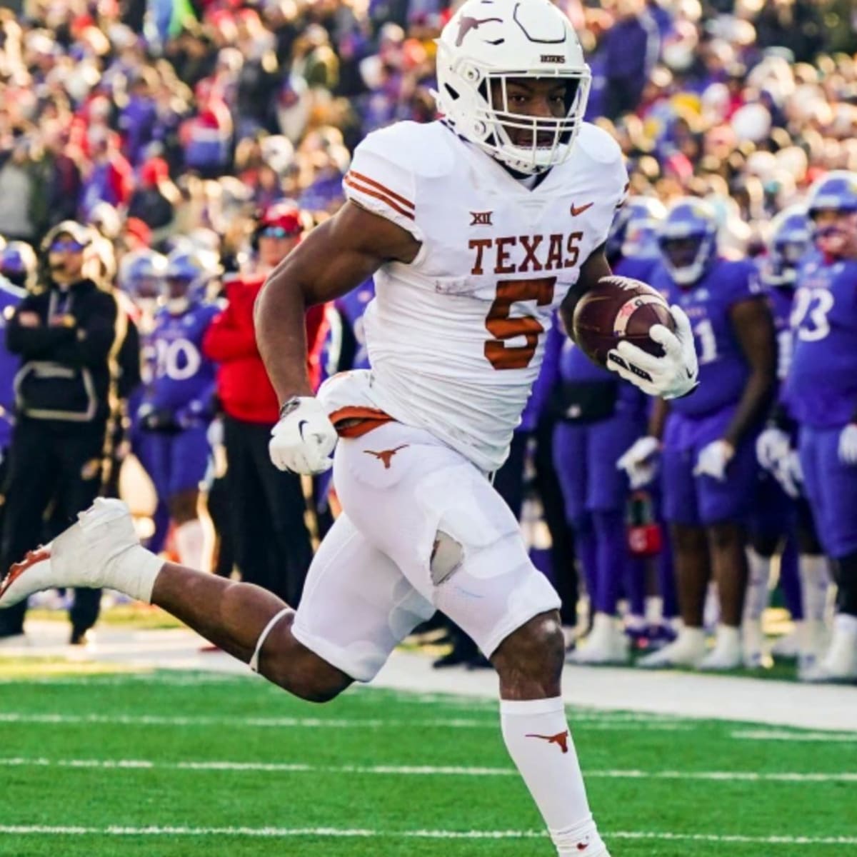 Dallas Cowboys 'Visit' for Longhorns RB Bijan Robinson - NFL Draft Future?, DFW Pro Sports