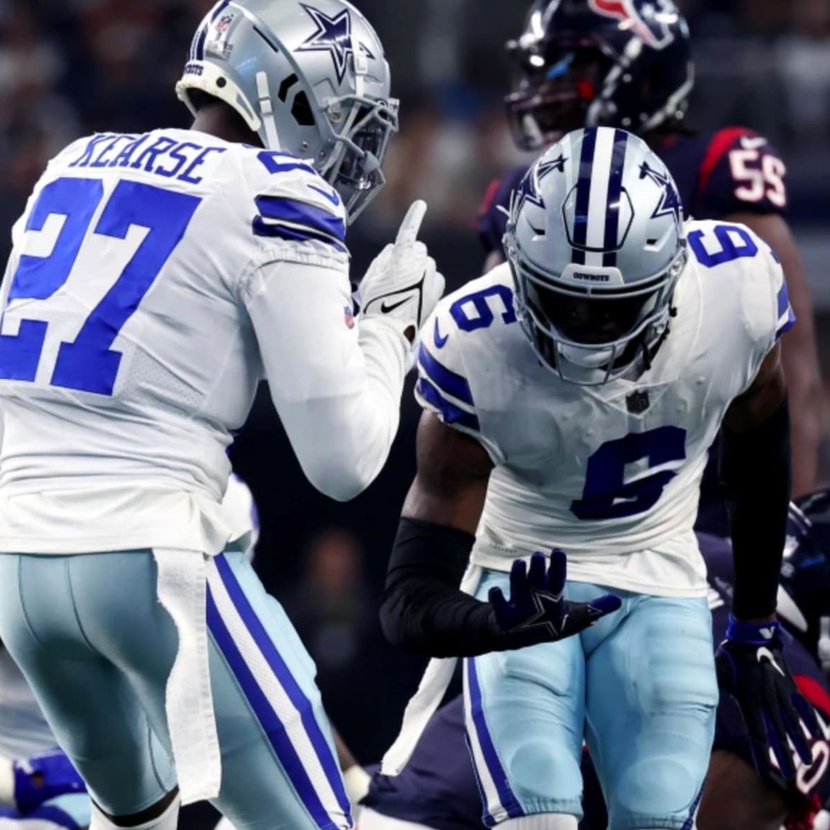 FOXBOROUGH, MA - OCTOBER 17: Dallas Cowboys captains Dallas Cowboys  defensive back C.J. Goodwin (29)