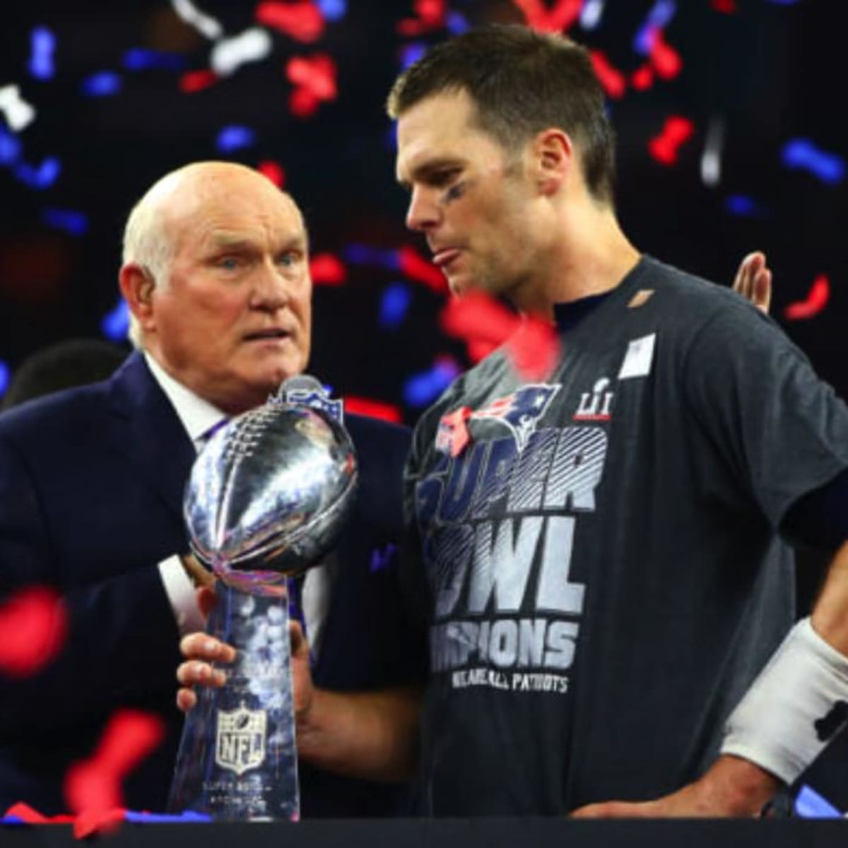 WATCH: New England Patriots Legend Tom Brady Makes Fox Sports Debut -  Sports Illustrated New England Patriots News, Analysis and More