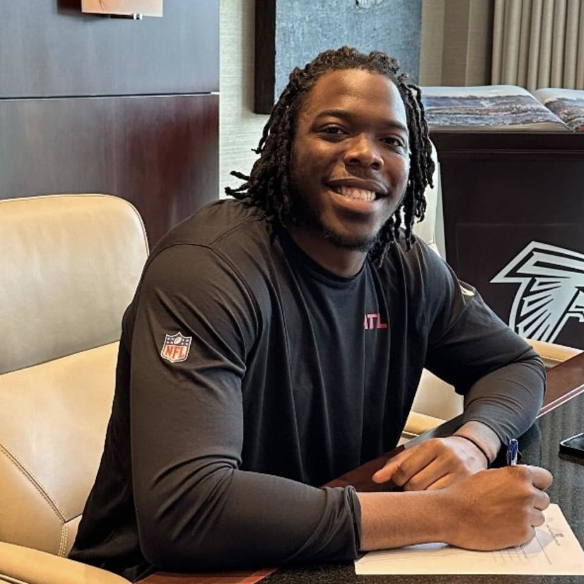 Atlanta Falcons defensive end Zach Harrison (96) lines up during