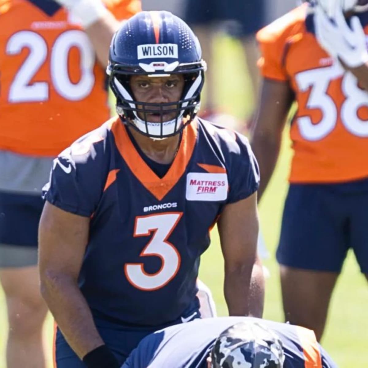 Denver Broncos: QB Russell Wilson 'looks sharp' after losing weight