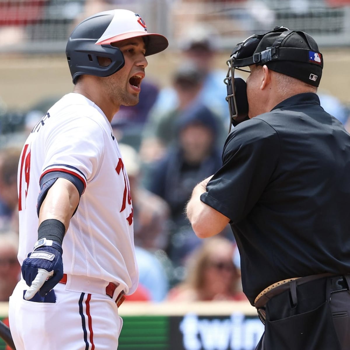 Twins 8, Red Sox 4: Byron Buxton leaves with “knee soreness” in victory -  Twinkie Town