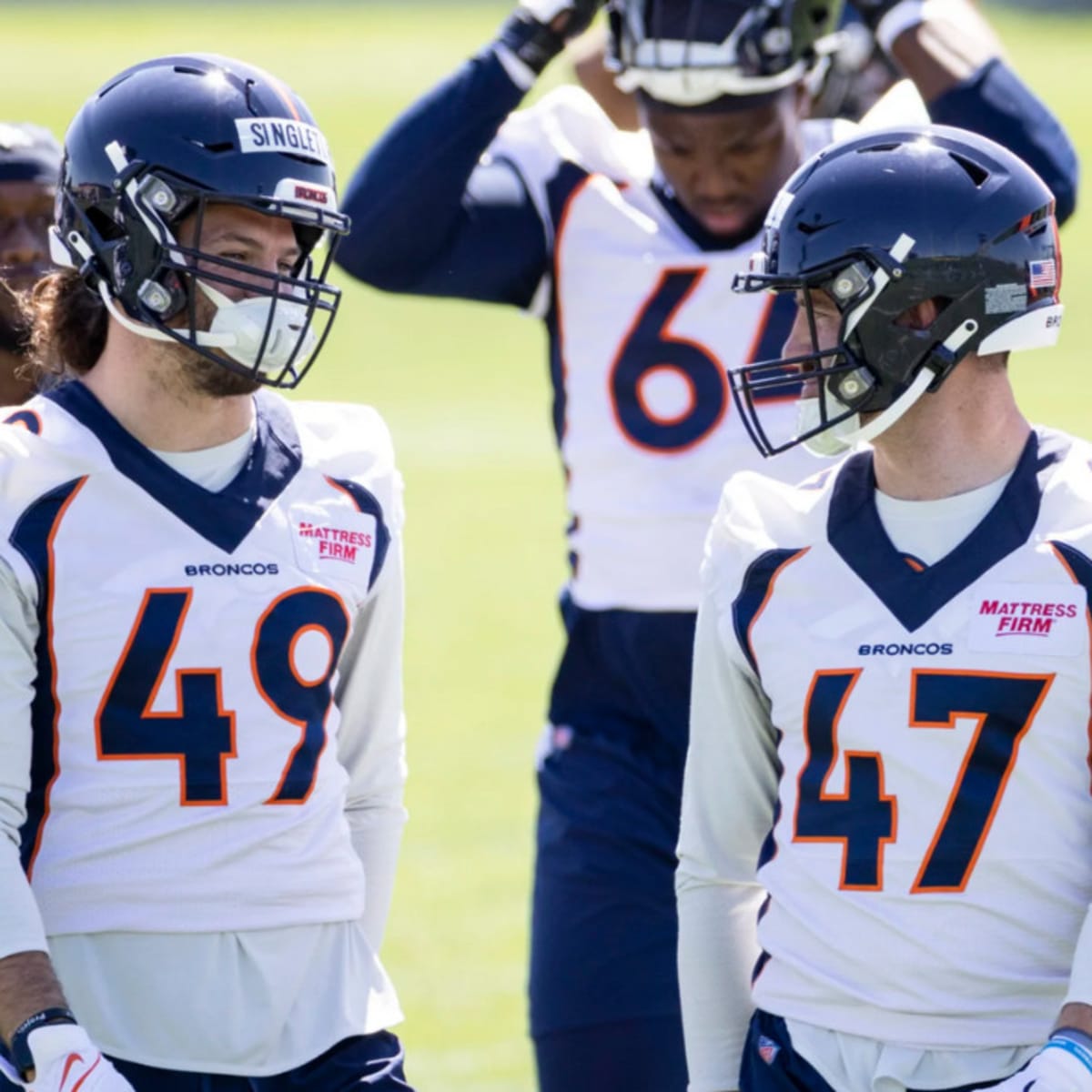 Denver Broncos linebacker Alex Singleton (49) against the New York