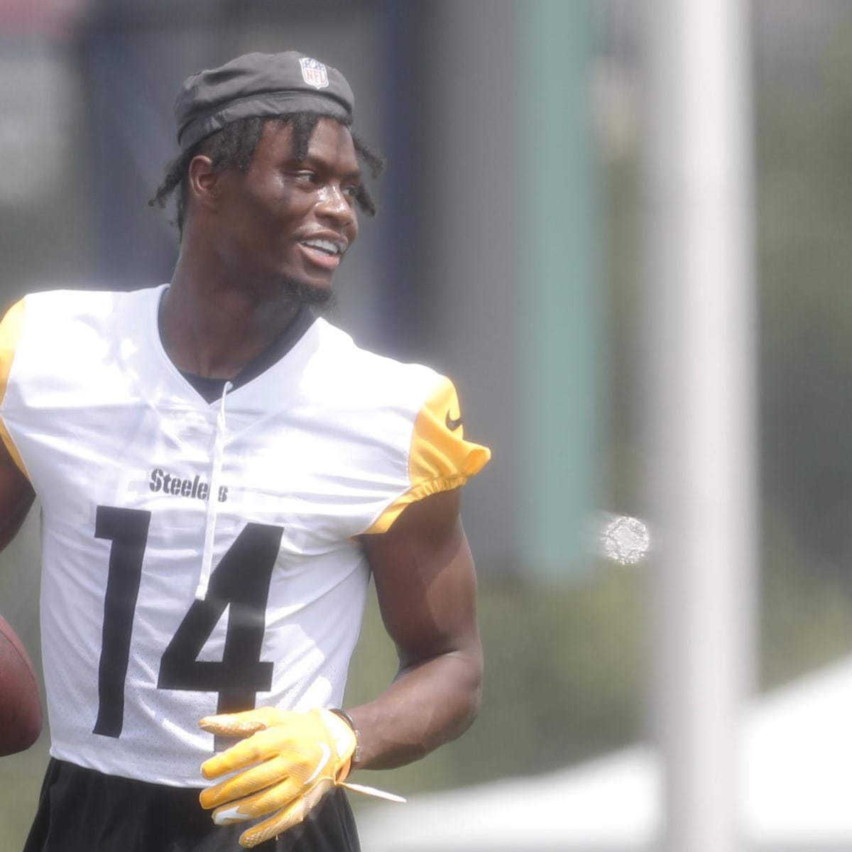 George Pickens continues to wow Steelers teammates, coaches with  pass-catching ability, Sports